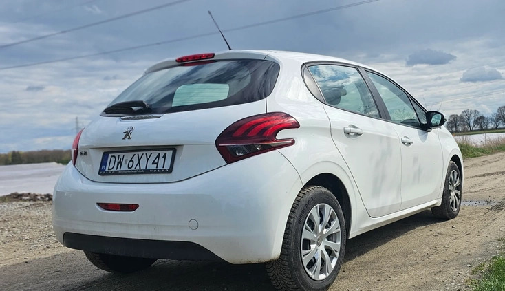 Peugeot 208 cena 33800 przebieg: 113488, rok produkcji 2019 z Inowrocław małe 92